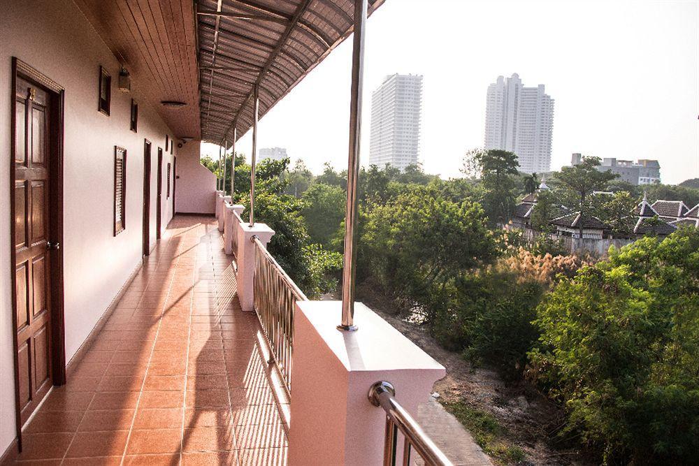Jungle Resort Pantai Jomtien Luaran gambar