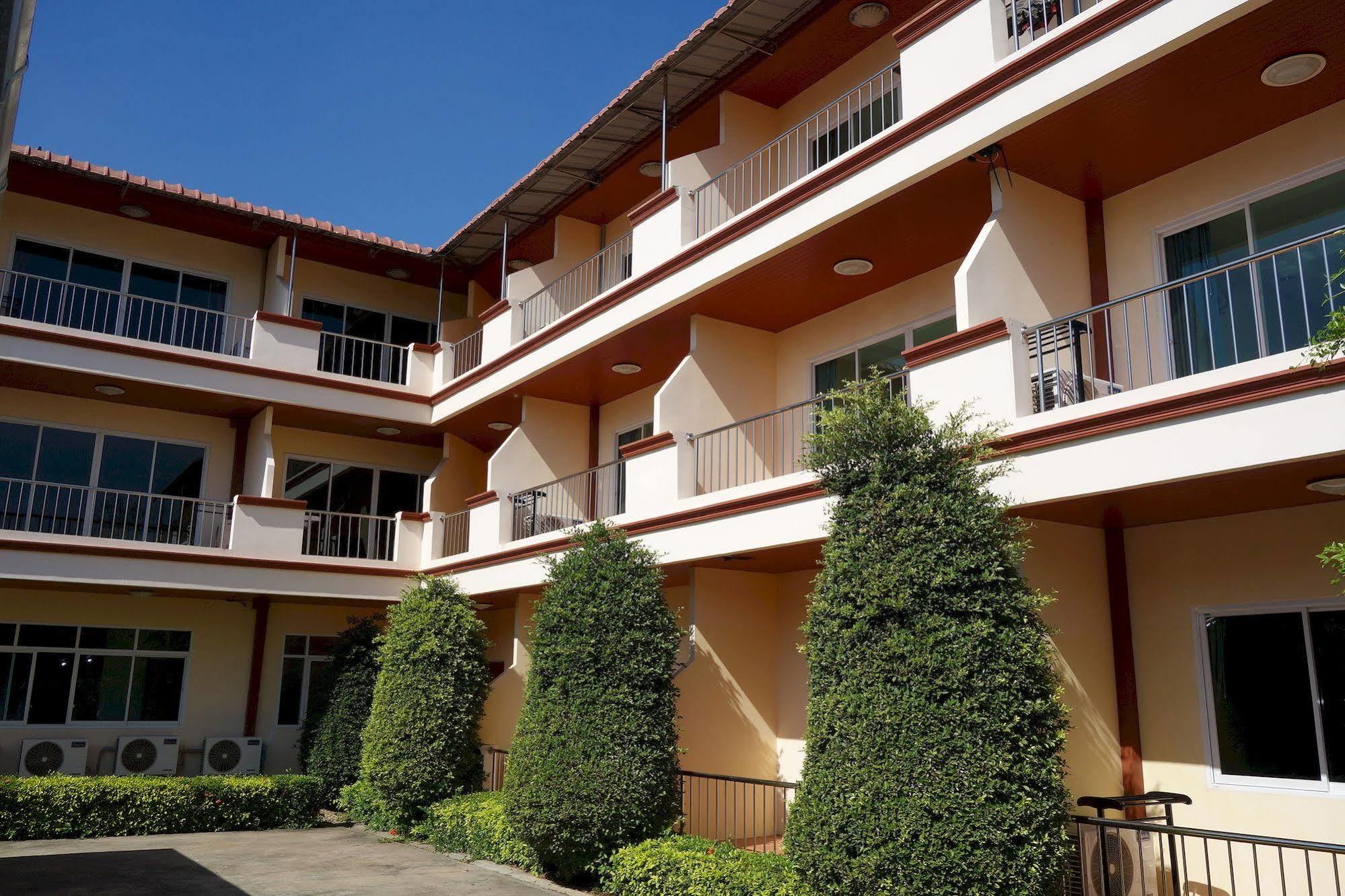 Jungle Resort Pantai Jomtien Luaran gambar